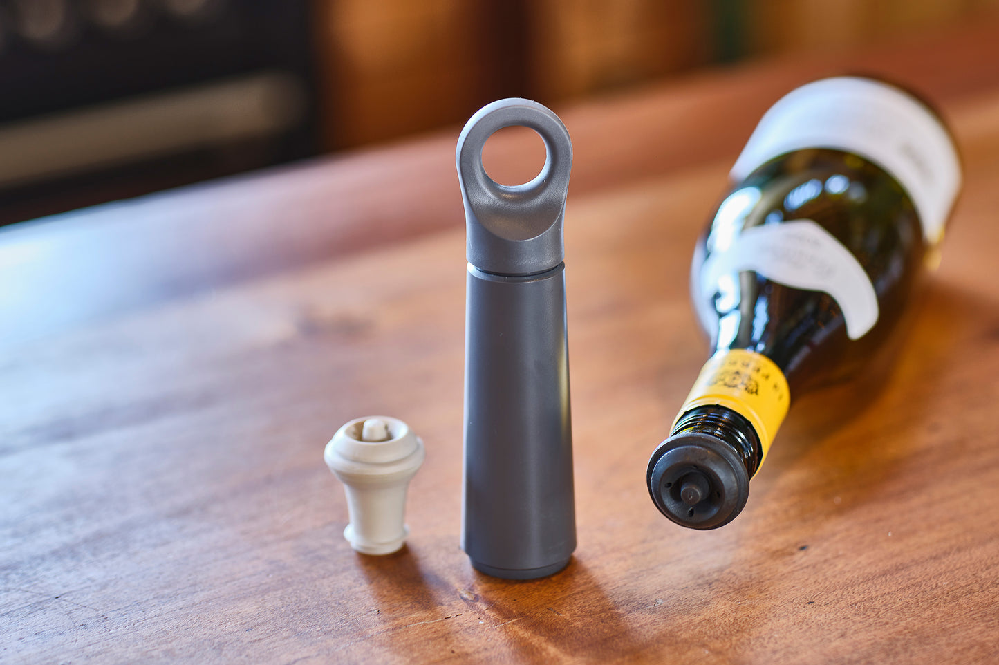 đź§§Vacu Vin Loop Vacuum Bottle Stopper Set 4 Assorted Colors (LNY Express)đź§§