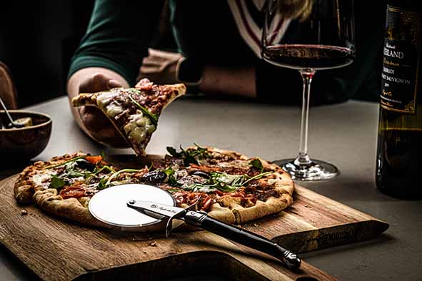 🧧 Free Laguiole Premium Line Pizza Cutter Black (LNY Express) 🧧 Red Dot Wine